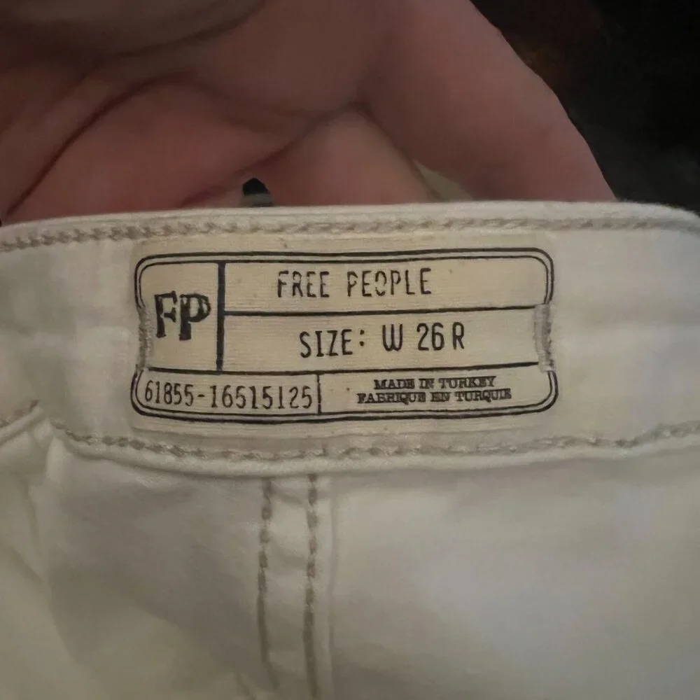 Free People We The Free Bell Bottom Flare Jean White Size 26R - Picture 5 of 8